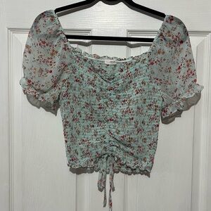 🖤 FREE 🖤 Active USA - Light Blue Floral Ruched Blouse